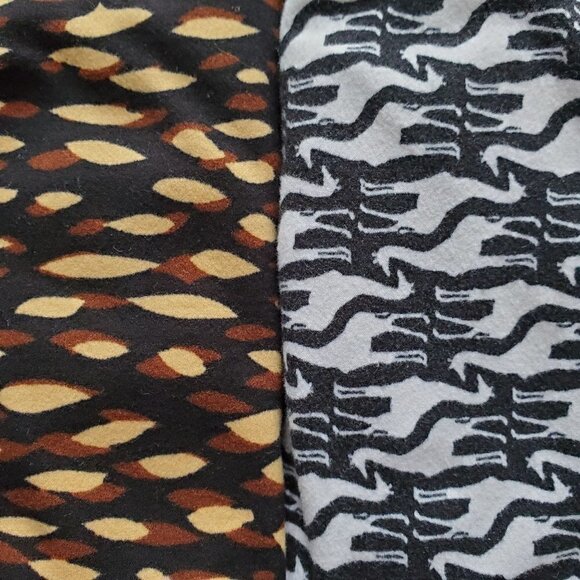 Lularoe Women's Black White Giraffe / Brown Tan Knit Leggings One Size Set of 2 - Picture 2 of 7
